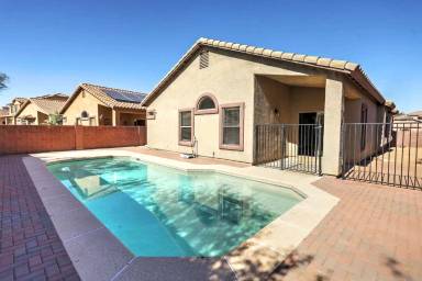Main picture of 254 E Thomas Jefferson Way