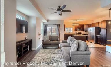 Main picture of 12872 Jasmine St