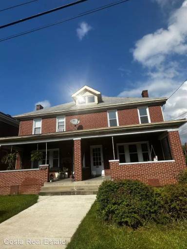 Main picture of 400 Louann St