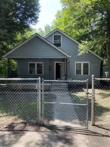 Main picture of 2604 Station St