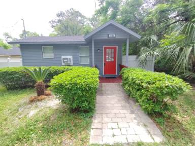 Main picture of 3052 Trout River Blvd