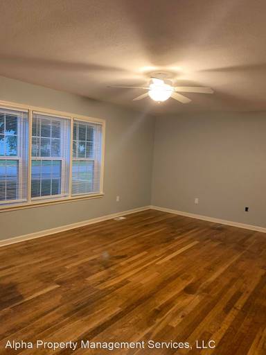 Main picture of 712 S Olive St