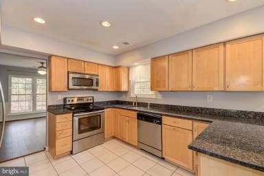 Main picture of 6313 Panda Ct