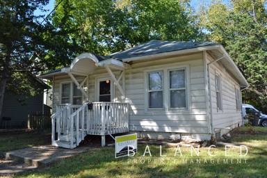 Main picture of 1834 SW Willow Ave