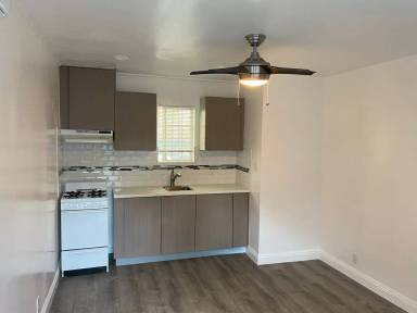 Main picture of 5731 Carlton Way