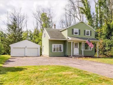 Main picture of 753 Webster Rd