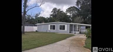 Main picture of 1736 Louvre Dr