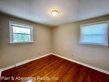 Main picture of 1004 Park Dr S
