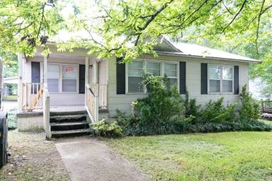 Main picture of 102 Viola Ave