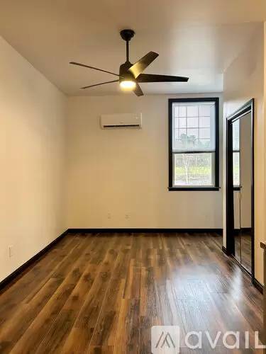 Main picture of 24 Beacon St