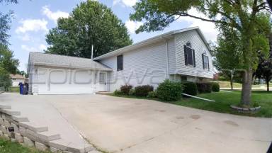 Main picture of 1504 Brookdale Ln NE