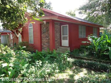 Main picture of 240 Henry St