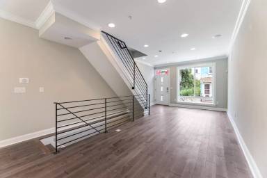 Main picture of 2151 N Reese St