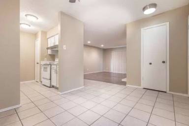 Main picture of 8109 Skillman St