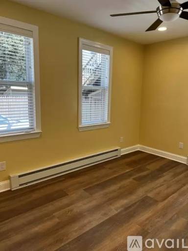 Main picture of 2 N Ferry St