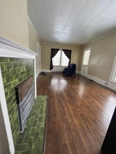 Main picture of 547 Lakeview Ave