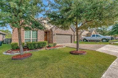 Main picture of 5218 Fountain Hl