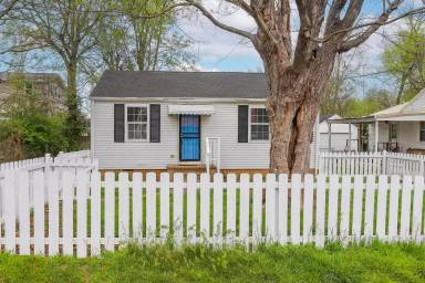 Main picture of 5506 Winn Ave