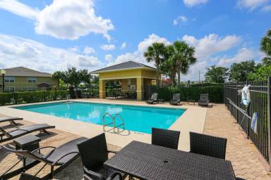 Main picture of 9051 Gervais Cir