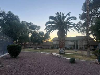 Main picture of 2568 Paradise Village Way