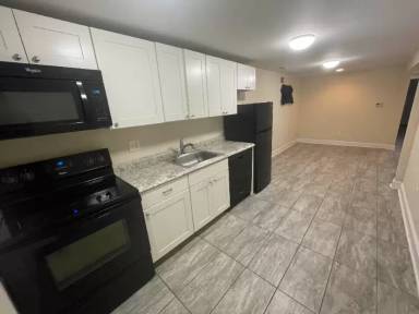 Main picture of 1525 W Girard Ave
