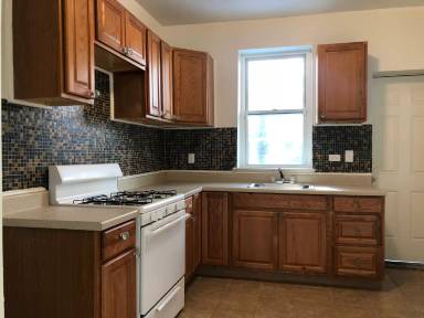 Main picture of 747 E Willard St