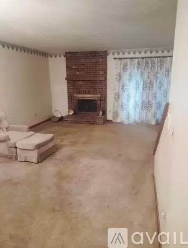 Main picture of 3246 Parkview Cir