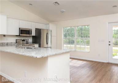 Main picture of 3206 36th St W