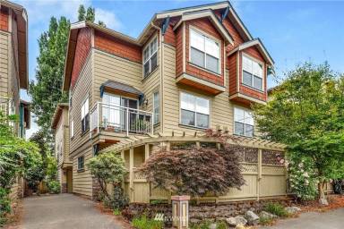 Main picture of 3623 Phinney Ave N