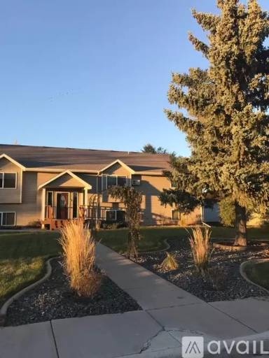 Main picture of 3018 W Rapid St