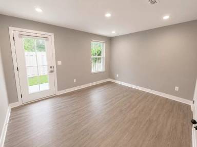 Main picture of 12 Questover Dr