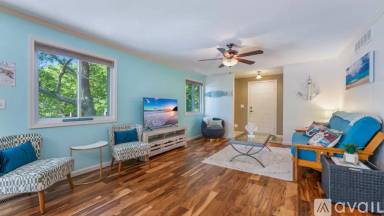 Main picture of 106 Peacock Ln