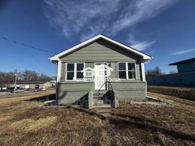 Main picture of 2621 SE 14th St