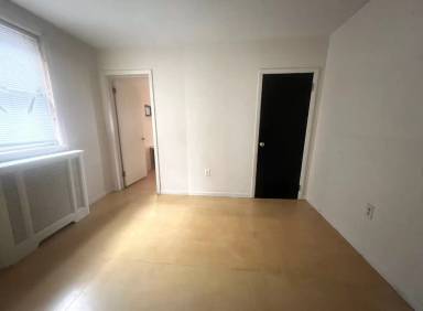 Main picture of 409 N 64th St
