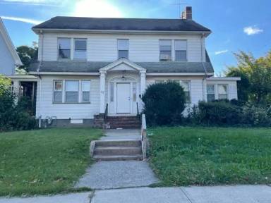 Main picture of 22 Lafayette St