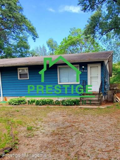 Main picture of 3240 W 40th Ave