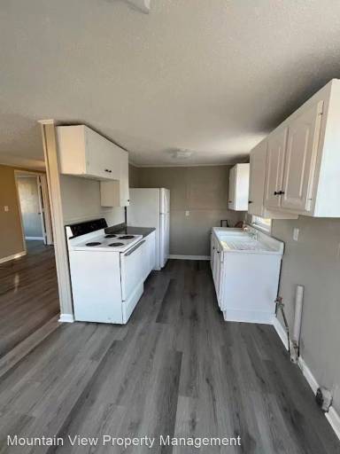 Main picture of 212 Inman St