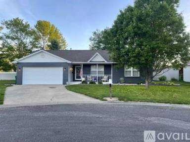 Main picture of 34 Michelle Dr