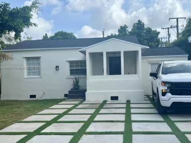 Main picture of 2618 SW 12th St