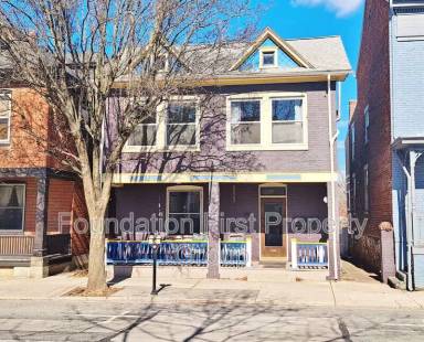 Main picture of 221 Chambersburg St