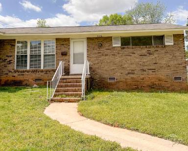 Main picture of 5016 Highlake Dr