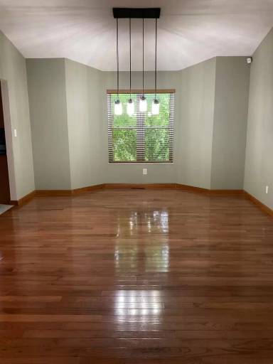 Main picture of 129 Huntleigh Dr