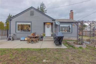 Main picture of 4611-4916 100th St NE