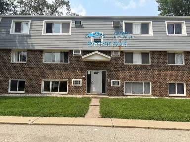 Main picture of 260 E Grand Ave