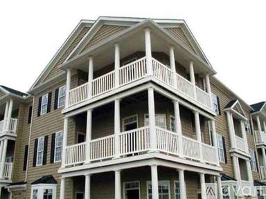 Main picture of 2624 Suncrest Vlg