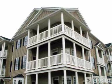 Main picture of 2721 Suncrest Vlg