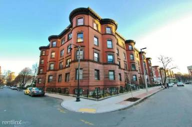 Main picture of 118 Hemenway St