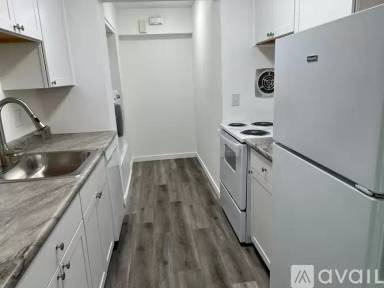 Main picture of 2114 Pauline Blvd