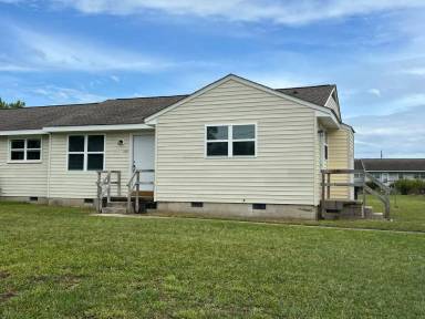Main picture of 315 Starling St
