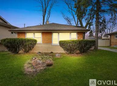 Main picture of 626 E 156th Pl